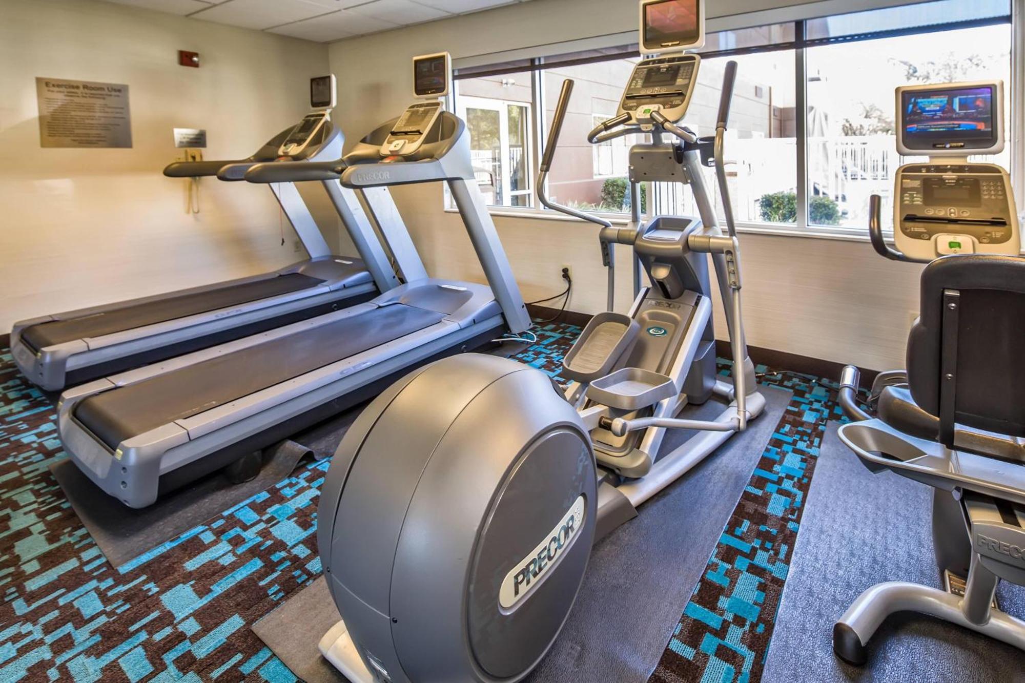 Fairfield Inn & Suites Jacksonville Airport Экстерьер фото